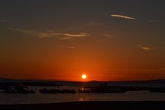 Sonnenuntergang an der Küste von Follonica in der Toskana