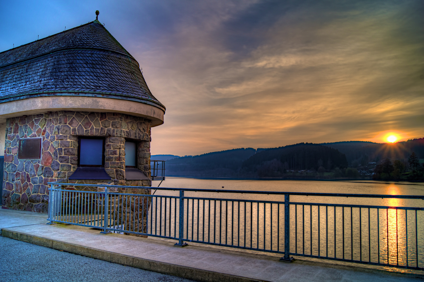 Sonnenuntergang an der Listertalsperre