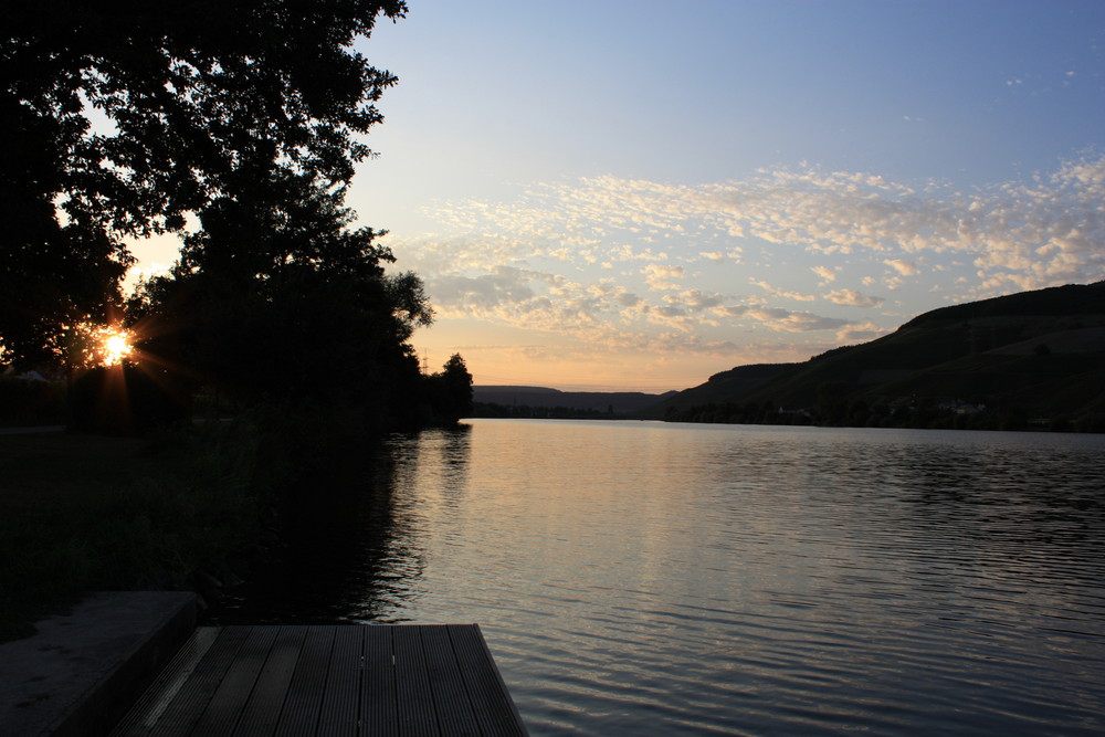 Sonnenuntergang an der Mosel