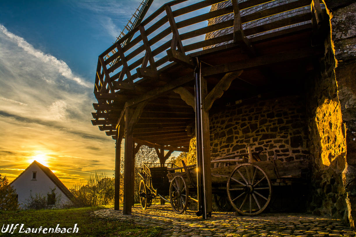 Sonnenuntergang an der Mühle