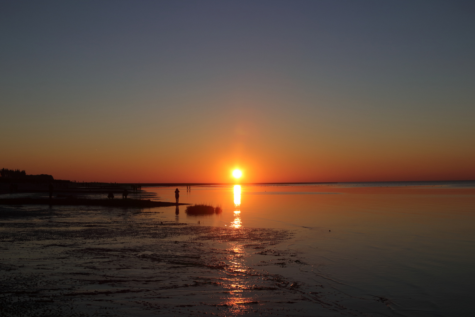 Sonnenuntergang an der Nordsee bei Cuxhaven / Duhnen