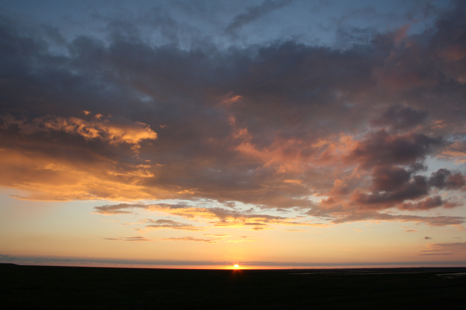 Sonnenuntergang an der Nordseeküste