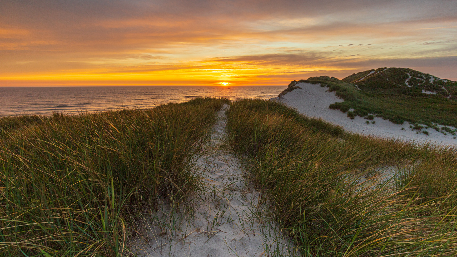 Sonnenuntergang an der Nordseeküste