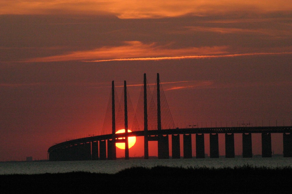 Sonnenuntergang an der Öresundbrücke