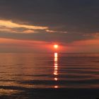 Sonnenuntergang an der Ostsee am Abend 