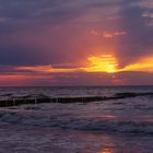 Sonnenuntergang an der Ostsee in Rewal / Polen..