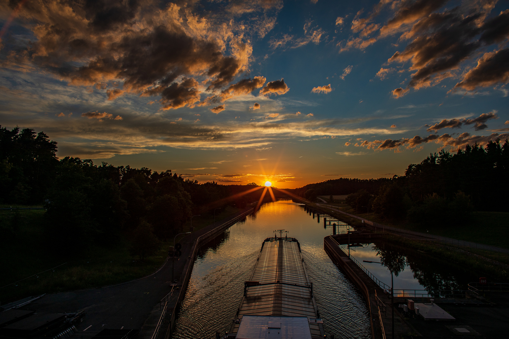 Sonnenuntergang an der Schleuse Eckersmühlen