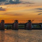 Sonnenuntergang an der Schleuse in Saarbrücken-Burbach, II