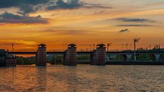 Sonnenuntergang an der Schleuse in Saarbrücken-Burbach, II