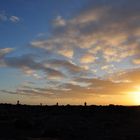 Sonnenuntergang an der schwarzen Küste von Vík, Island