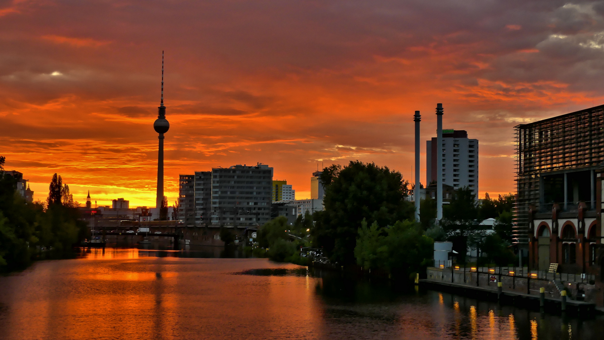 Sonnenuntergang an der Spree....Berlin....