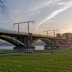 Sonnenuntergang an der Südbrücke