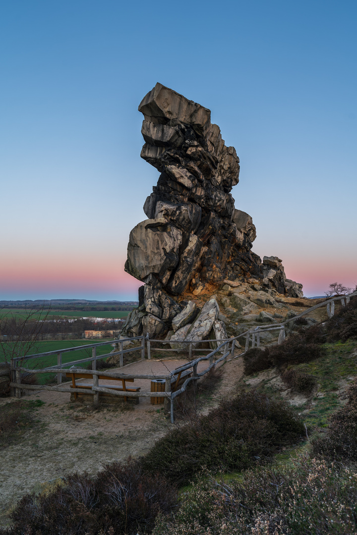 Sonnenuntergang an der Teufelsmauer