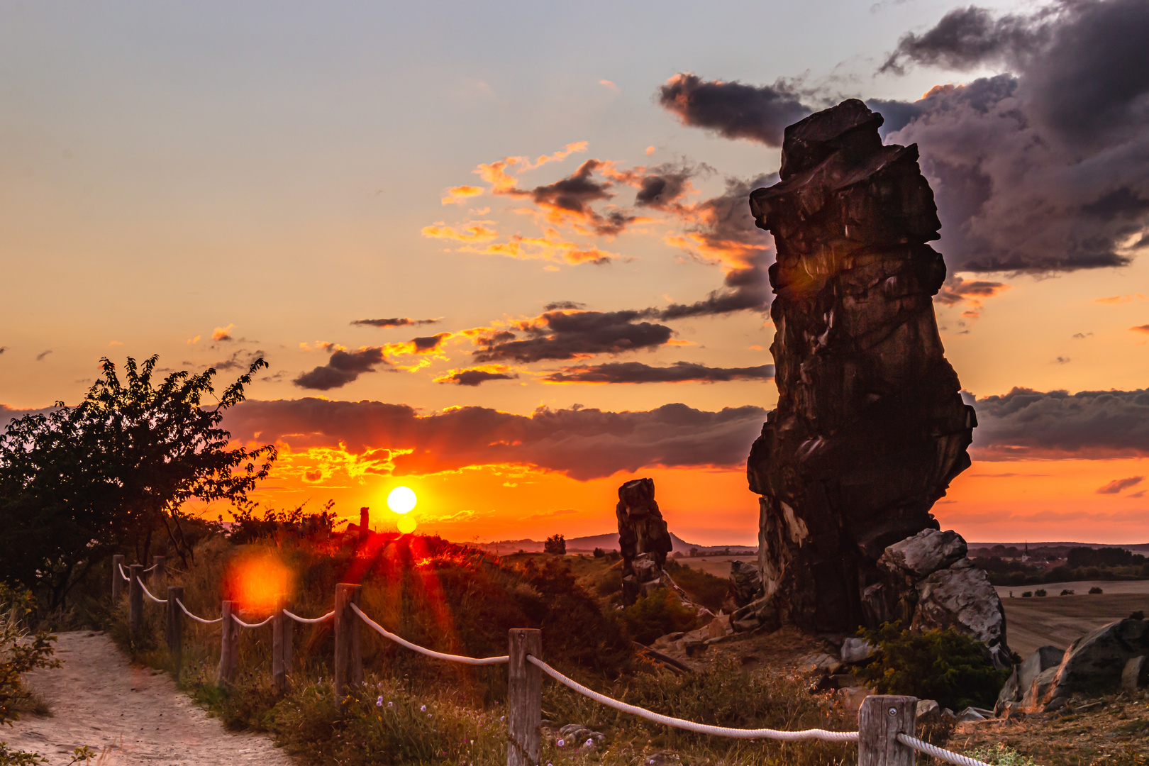 Sonnenuntergang an der Teufelsmauer im Harz