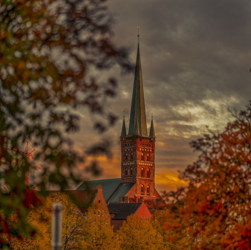 Sonnenuntergang an der Trave in Lübeck