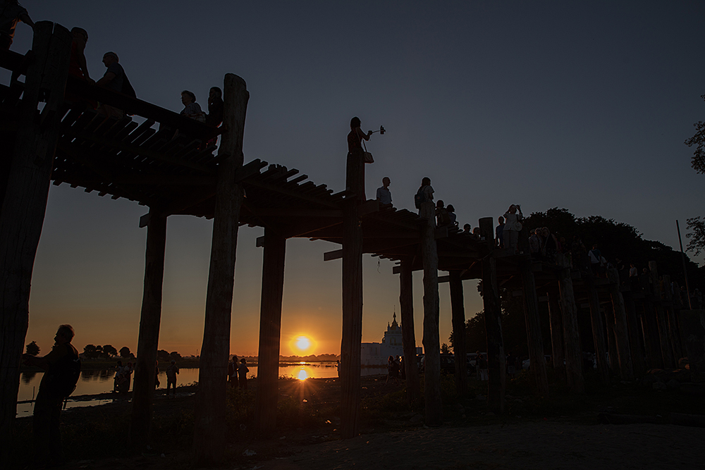 Sonnenuntergang an der U-Bein-Brücke