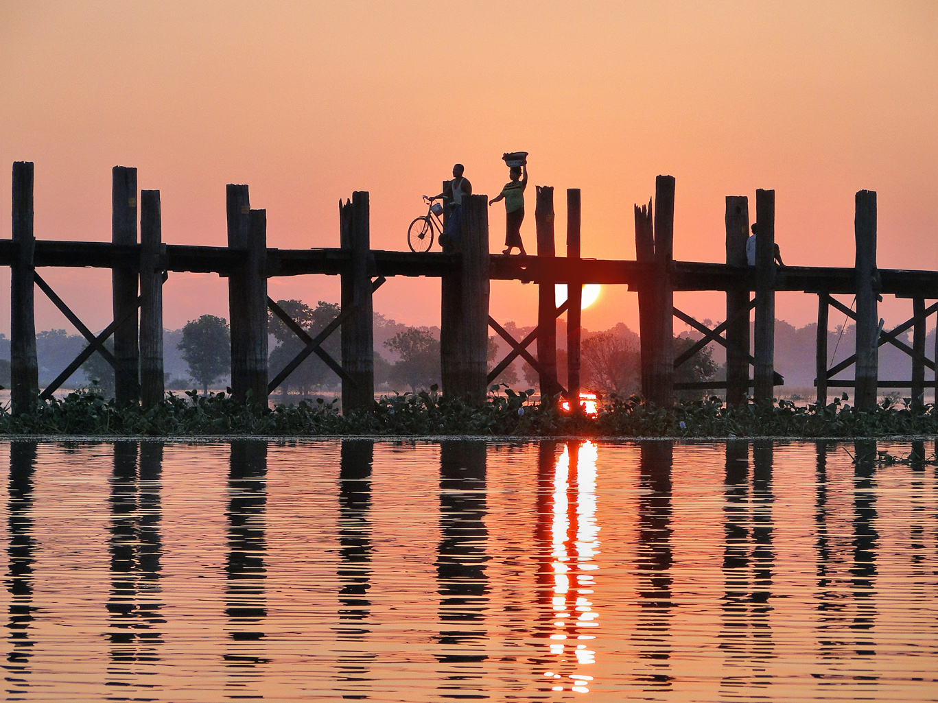 Sonnenuntergang an der Ubainbridge 