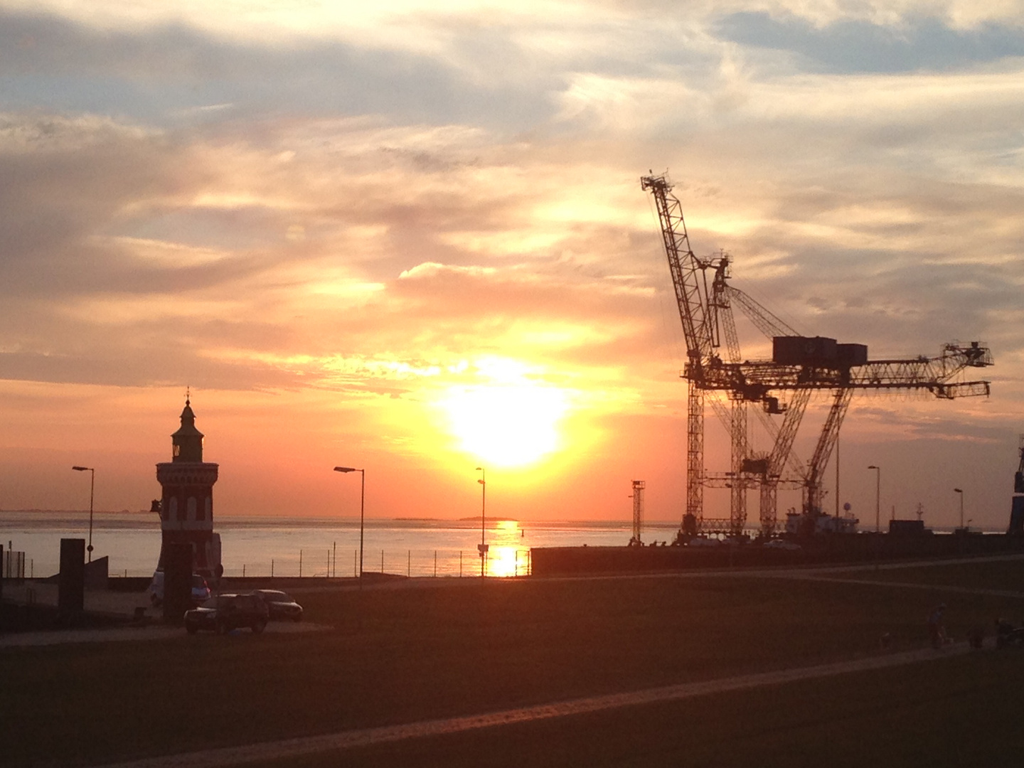 Sonnenuntergang an der Weser