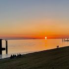 Sonnenuntergang an der Wesermündung in Bremerhaven