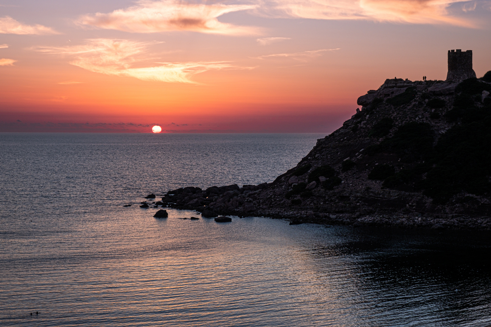 Sonnenuntergang an der Westküste von Sardinien