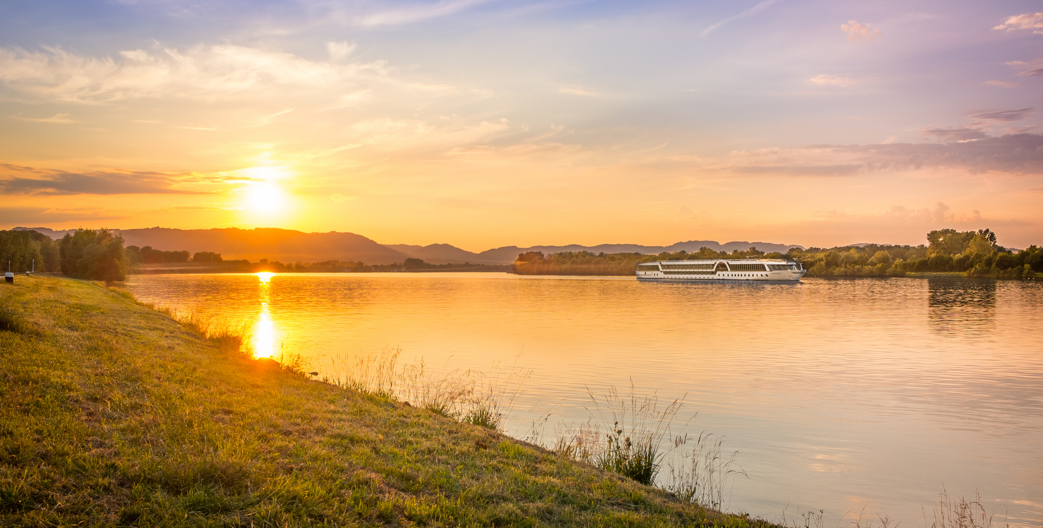 Sonnenuntergang an Donau