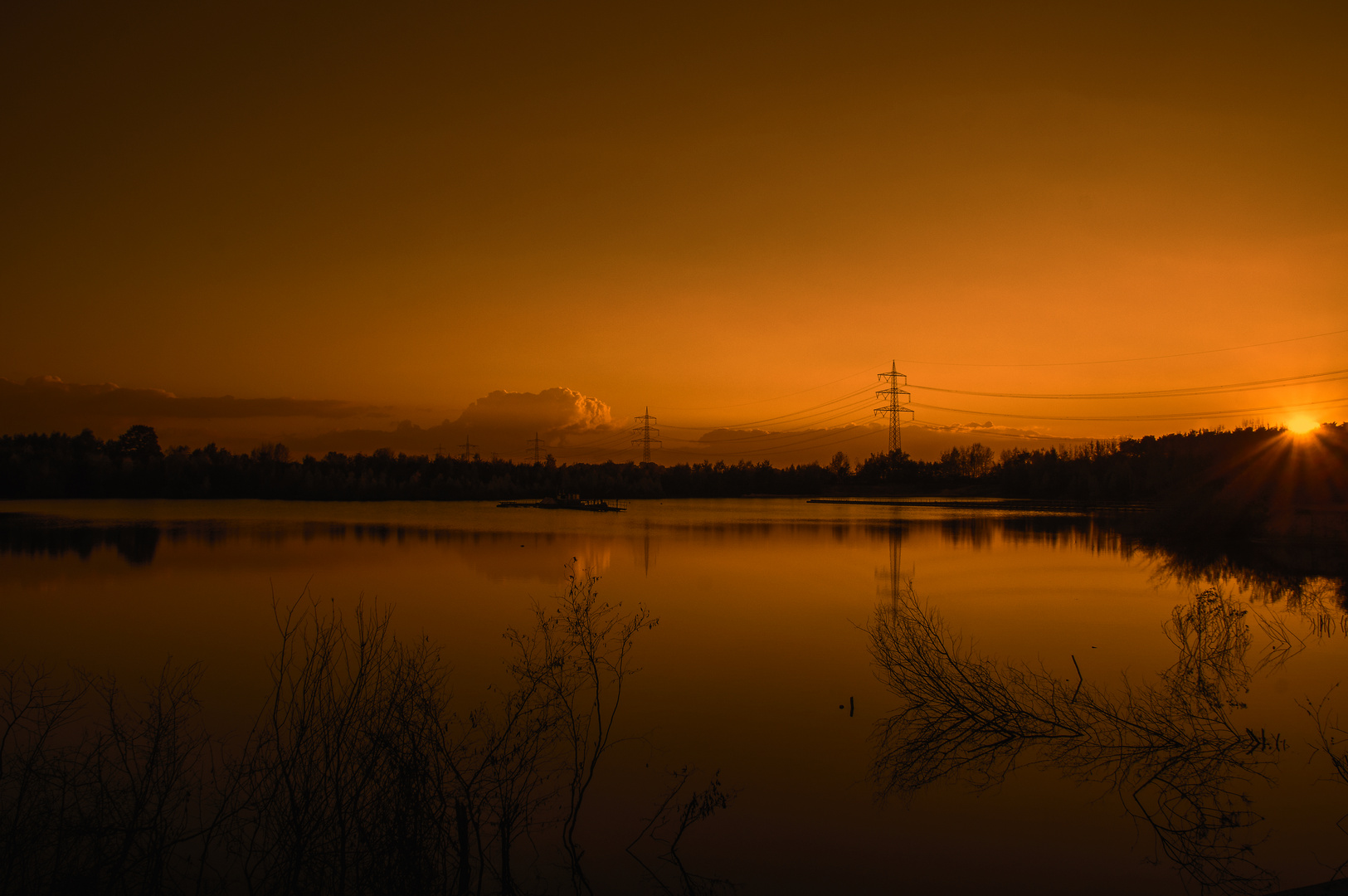 Sonnenuntergang an einem See