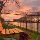 Sonnenuntergang an Kanal