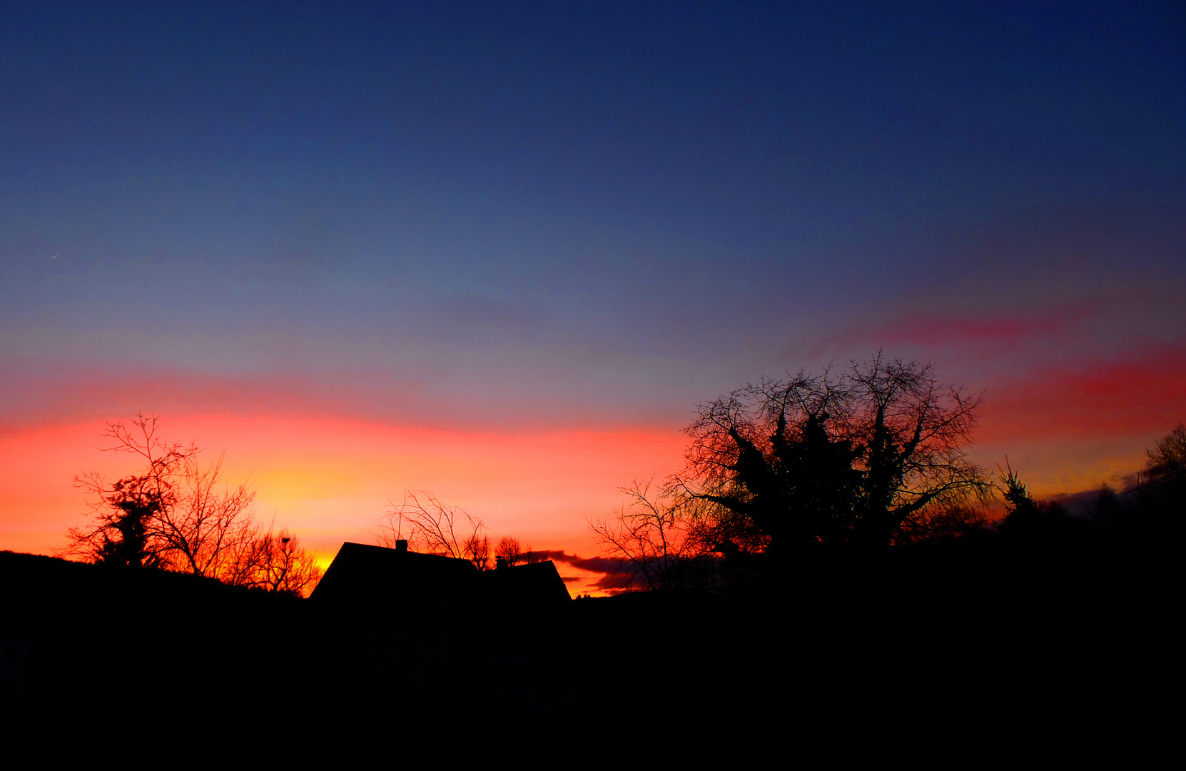 Sonnenuntergang Anfang März im Sauerland