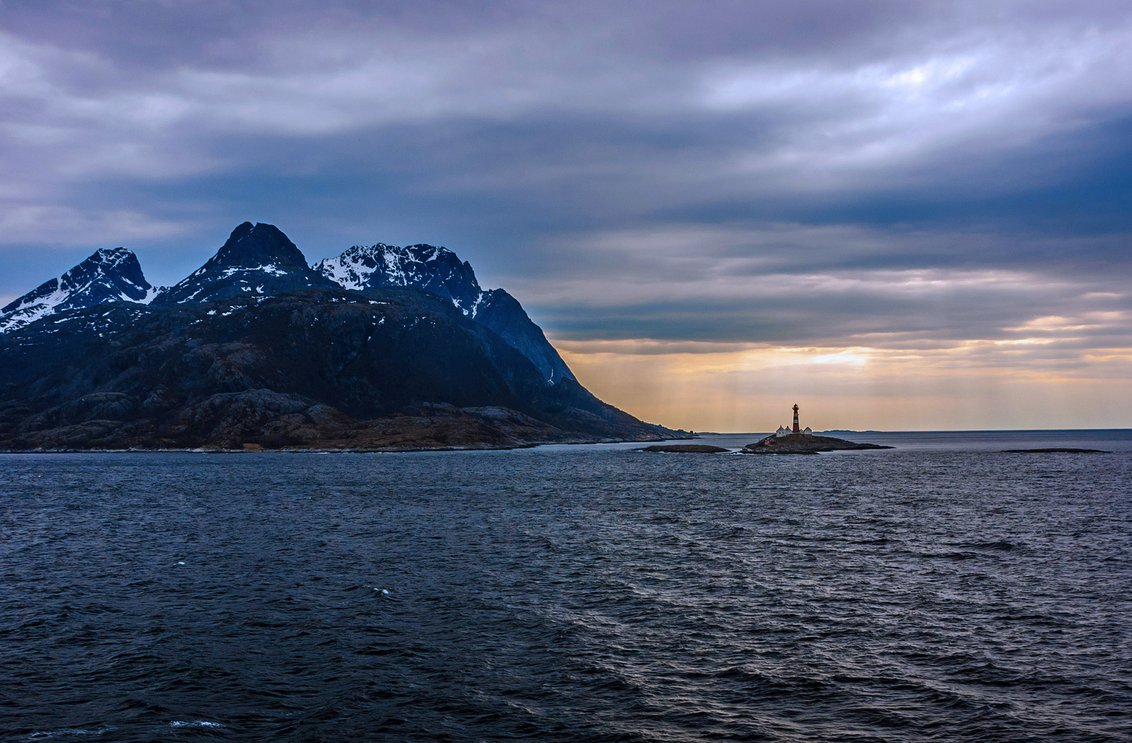 Sonnenuntergang auf bei den Lofoten.