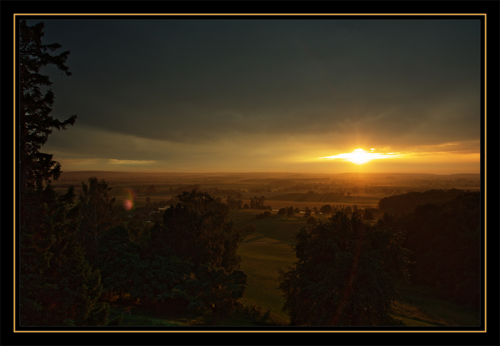 Sonnenuntergang auf Burg Colmberg