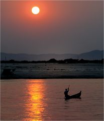 Sonnenuntergang auf dem Ayeyarwaddy