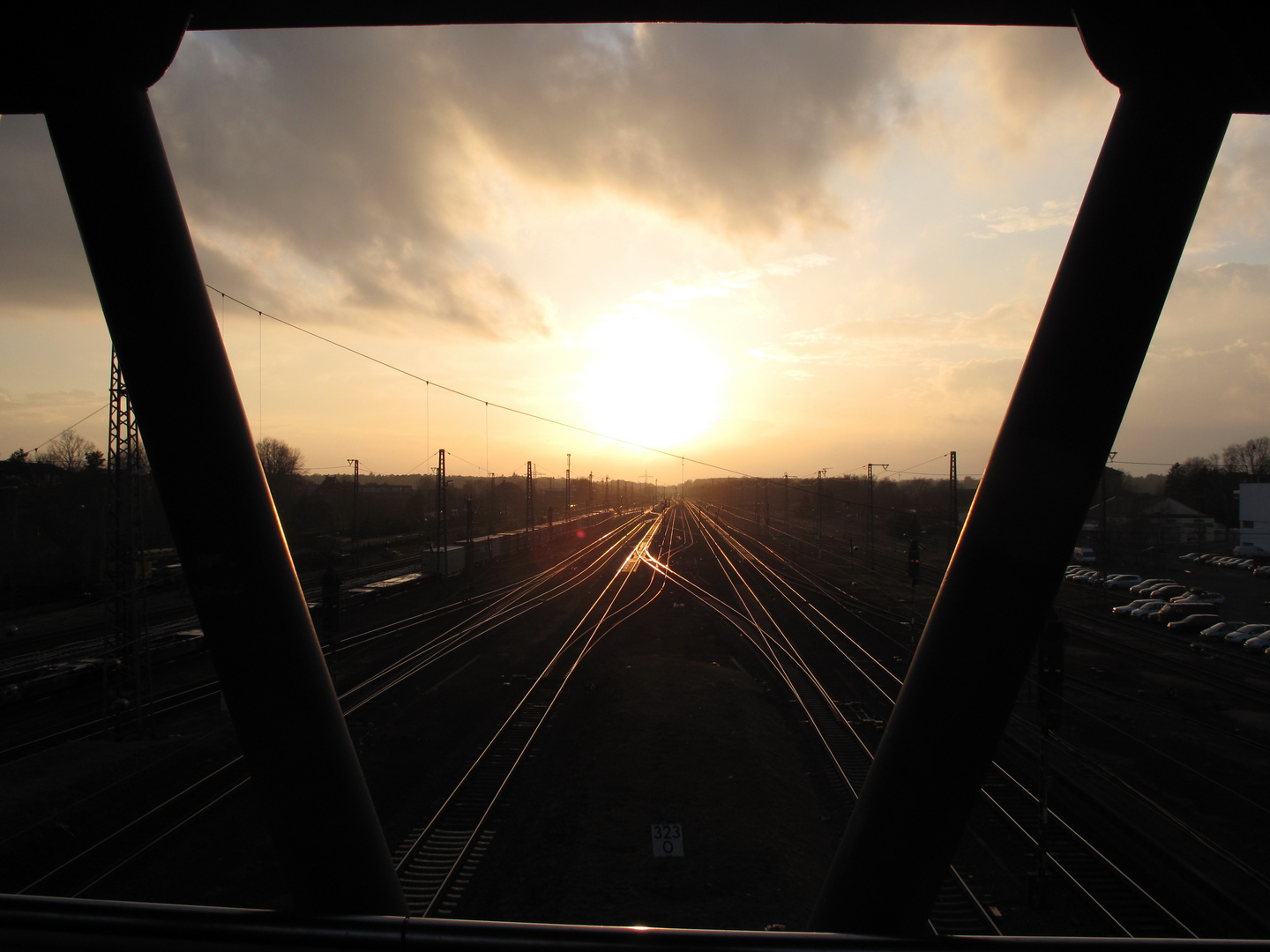 Sonnenuntergang auf dem Bahnhof Buchholz in der Nordheide