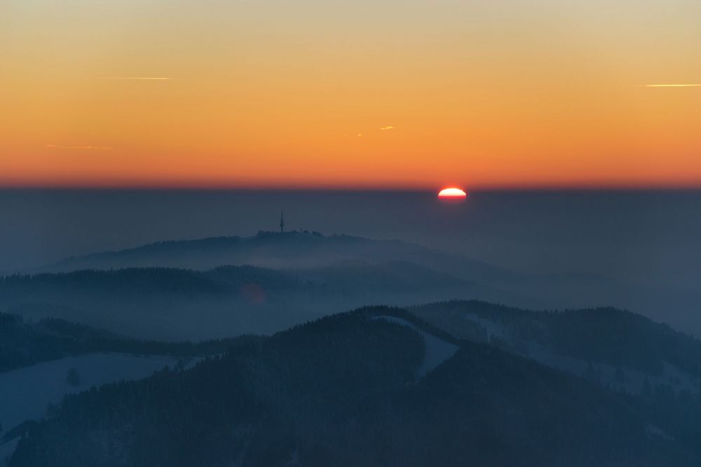 Sonnenuntergang auf dem Belchen im Schwarzwald