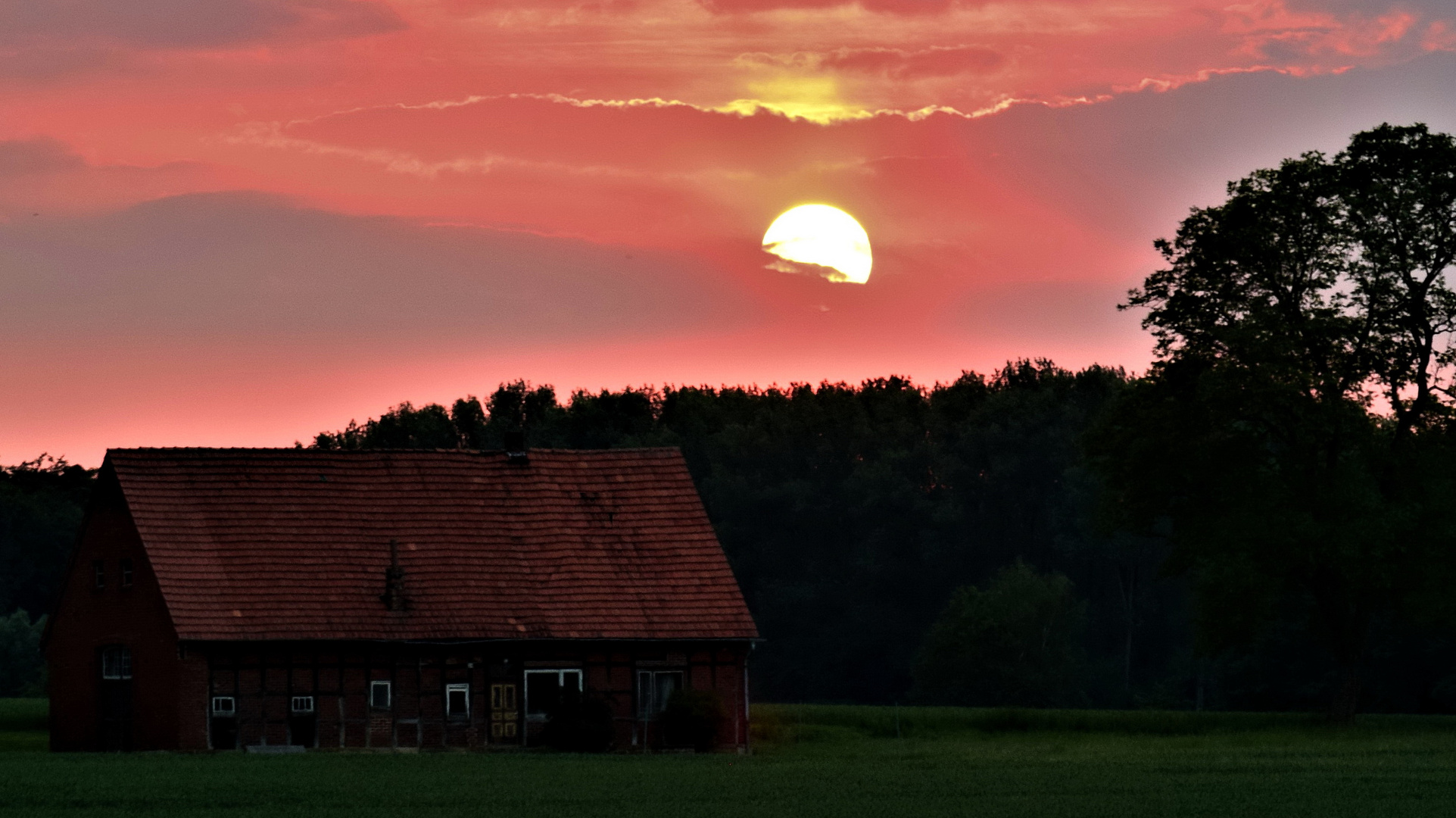 Sonnenuntergang auf dem Land