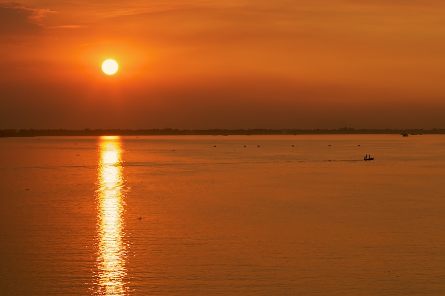 Sonnenuntergang auf dem Mekong