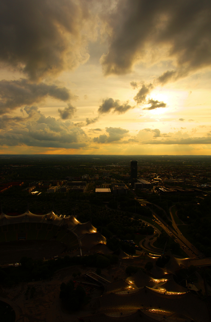 Sonnenuntergang auf dem Olympiaturm