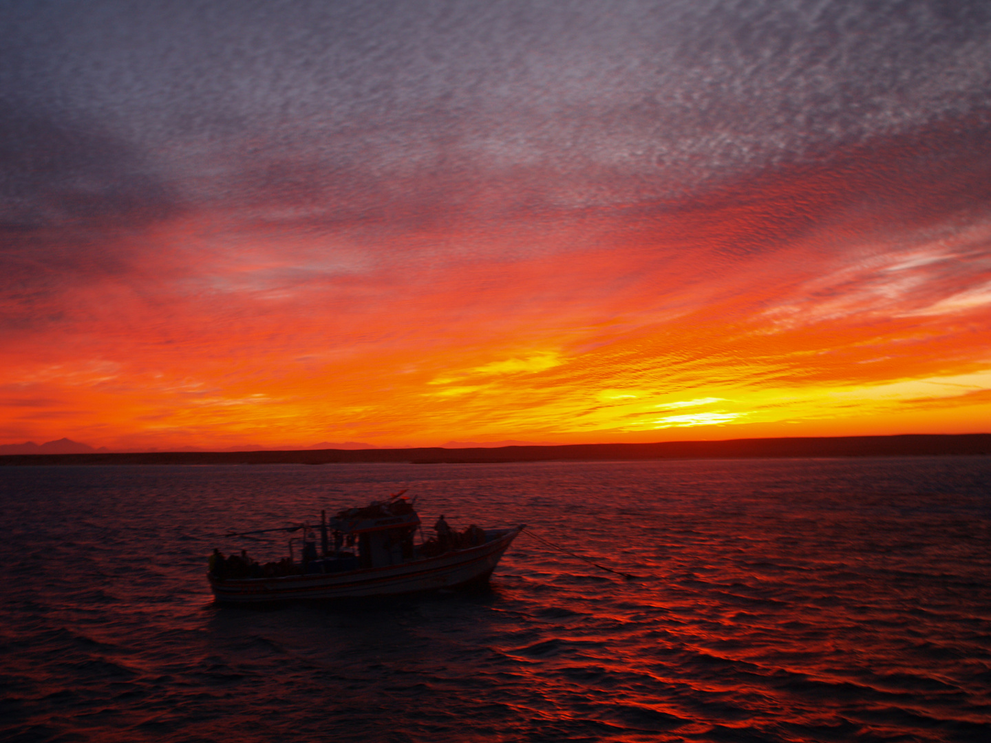 Sonnenuntergang auf dem Roten Meer