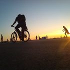 Sonnenuntergang auf dem Tempelhofer Feld