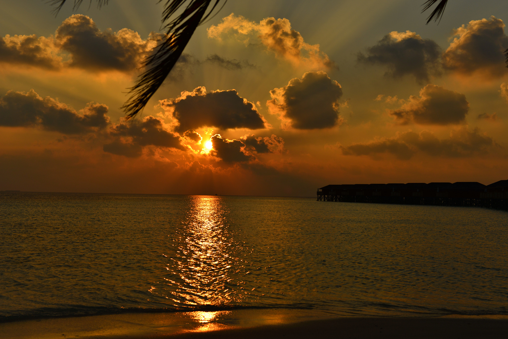 Sonnenuntergang auf den Malediven Foto &