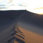 Sonnenuntergang auf den Sanddünen der Wüste Gobi