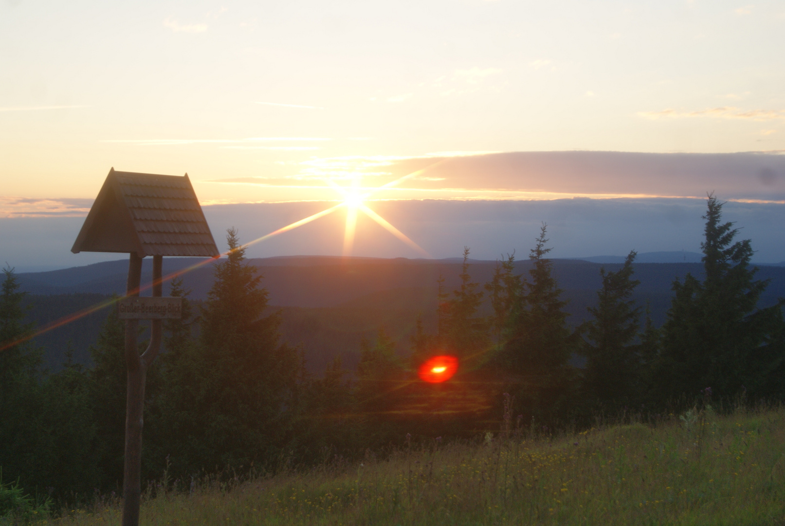 Sonnenuntergang auf den Schneekopf in Thüringen 