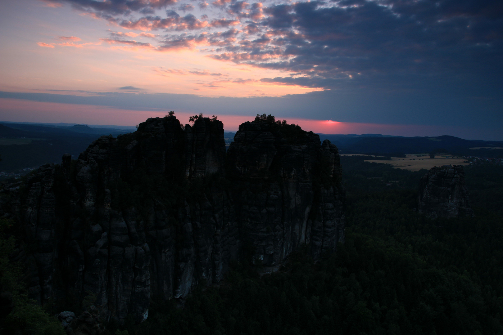 Sonnenuntergang auf den Schrammsteinen