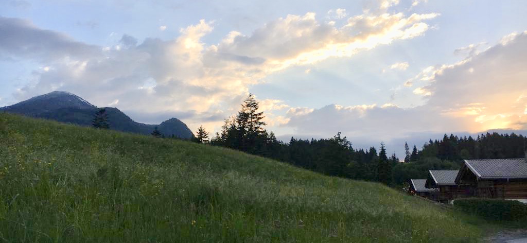 Sonnenuntergang auf der Alm