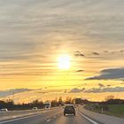 Sonnenuntergang auf der Autobahn