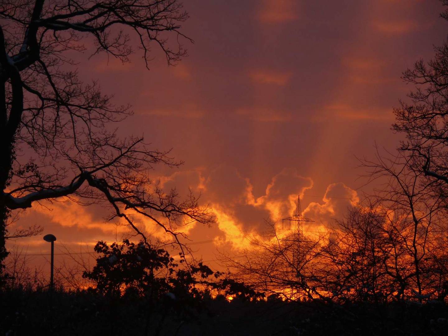 Sonnenuntergang auf der EON Wiese