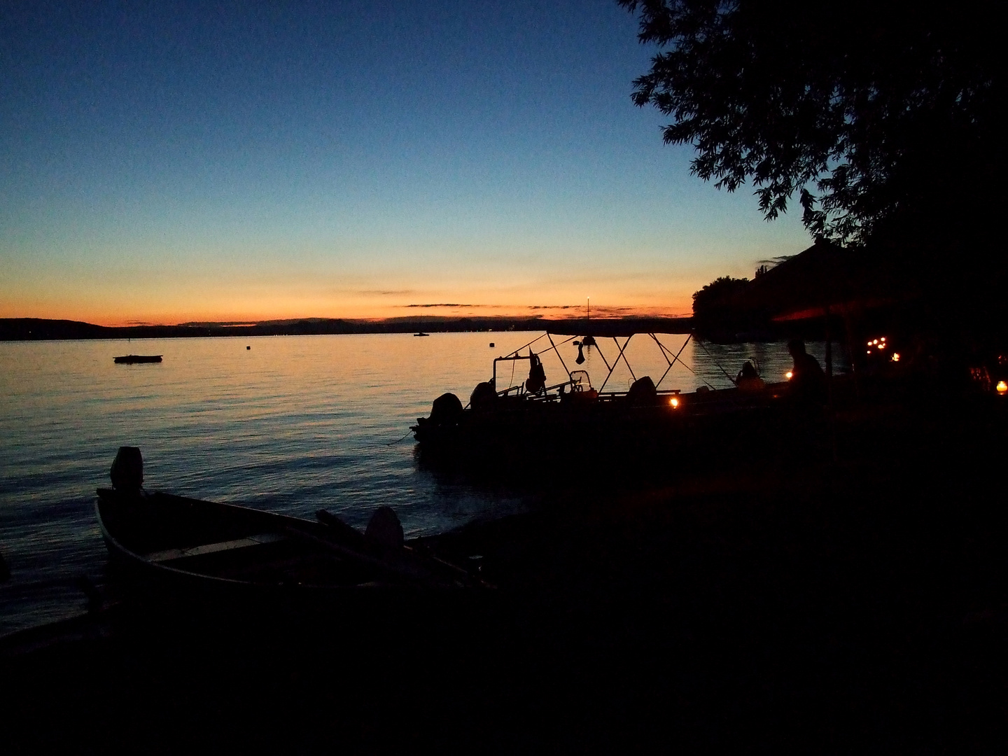 Sonnenuntergang auf der Insel