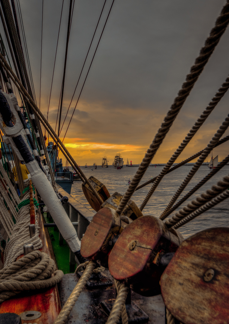 Sonnenuntergang auf der Krusenstern 