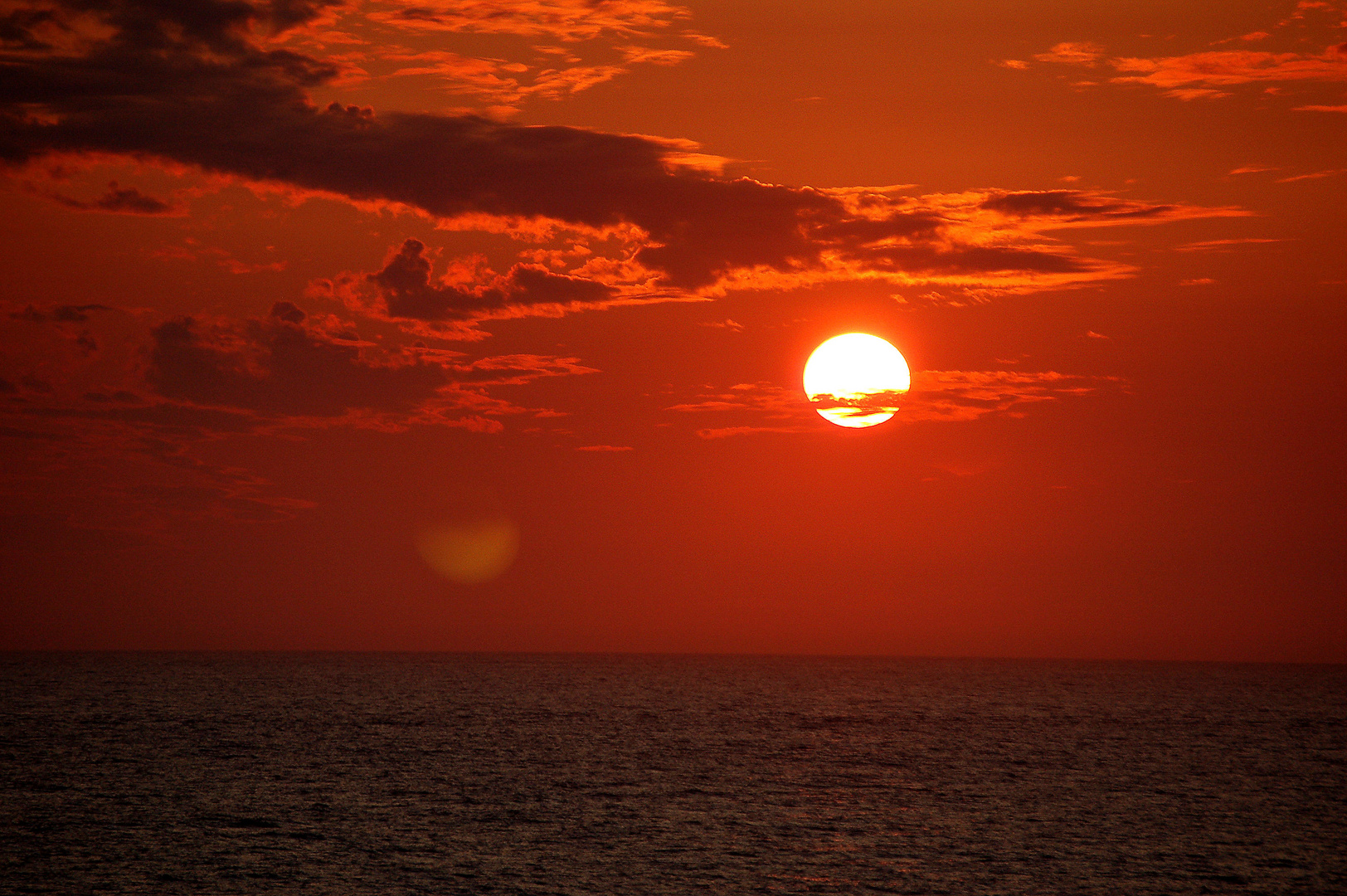 Sonnenuntergang auf der Nordgehenden Route auf den Hurtigrouten