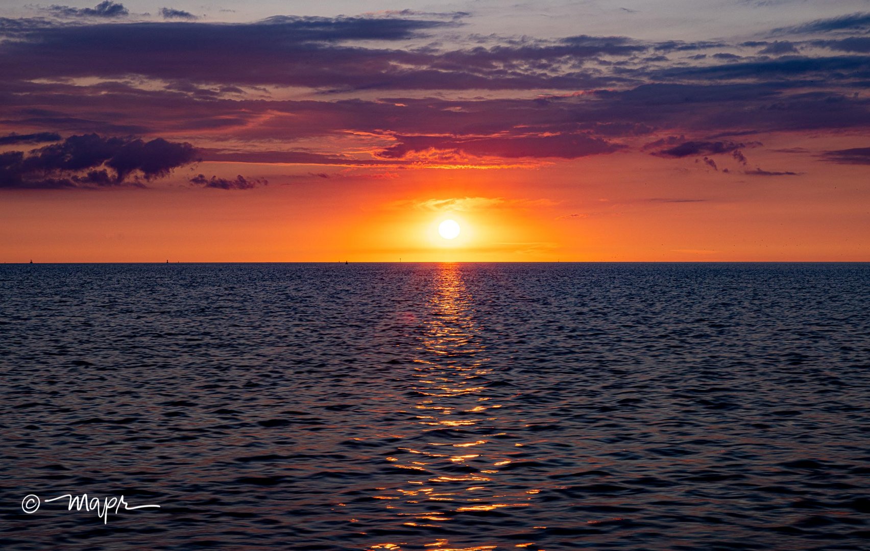 Sonnenuntergang auf der Nordsee