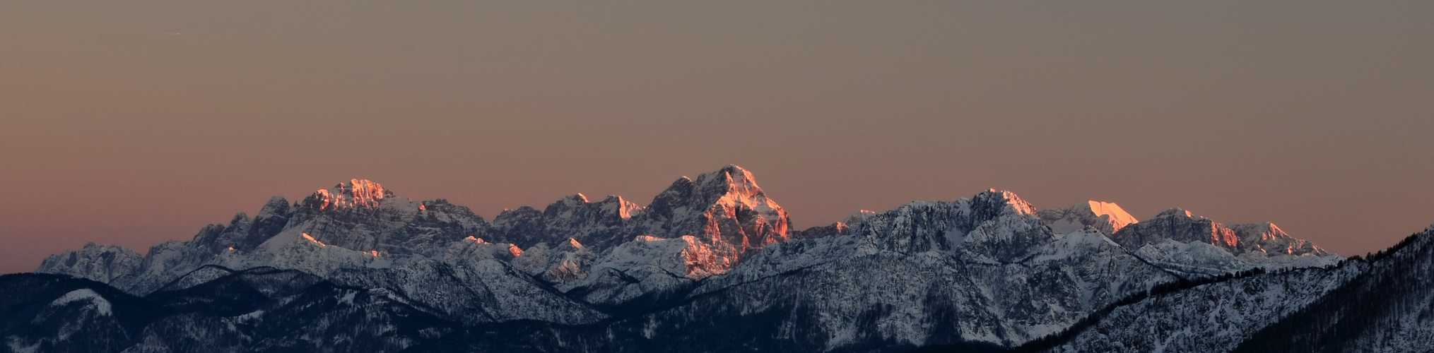 Sonnenuntergang auf die Kranische Alpen